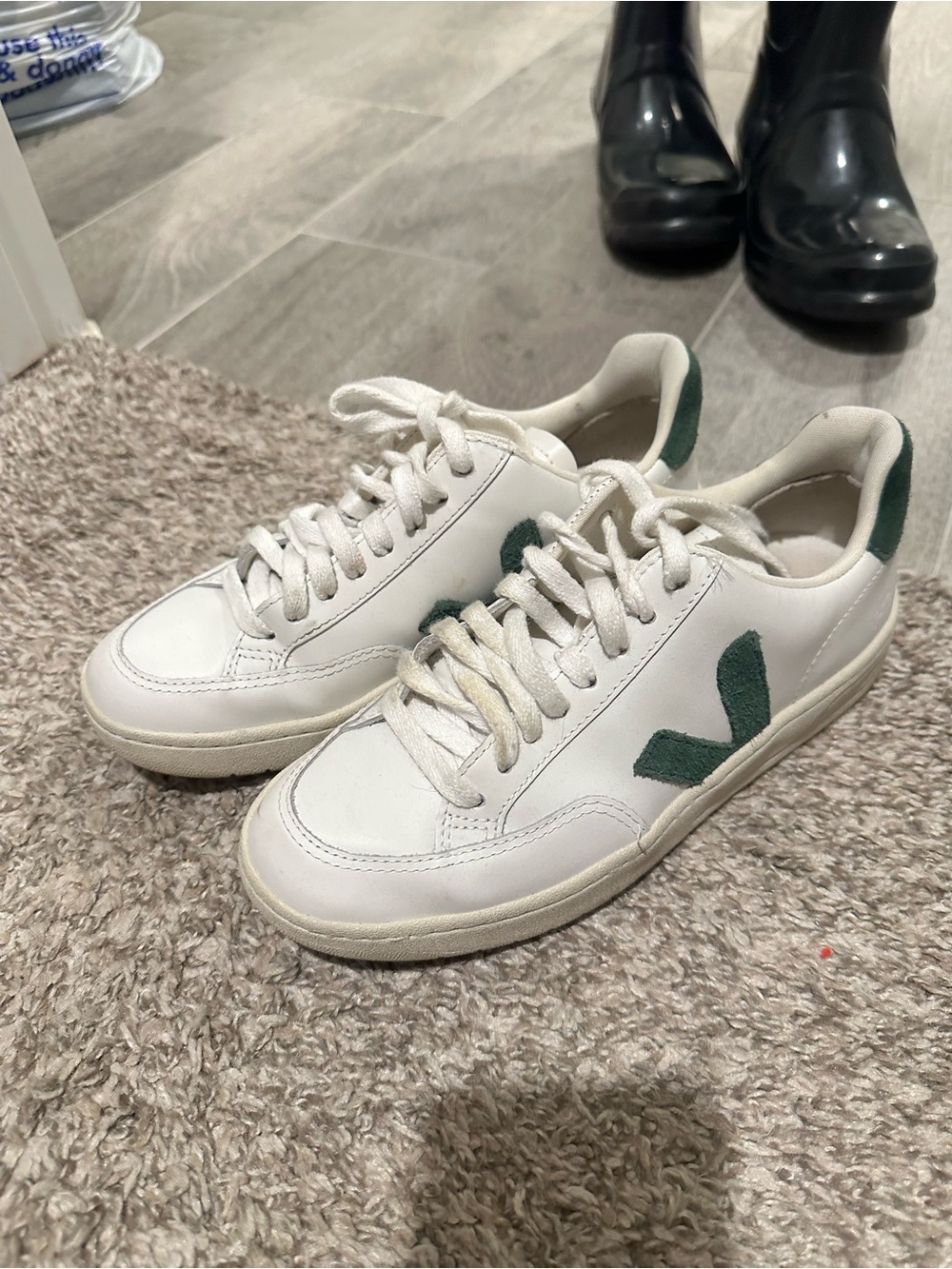 Veja Low-Top Leather Sneakers in White with Green V Accent